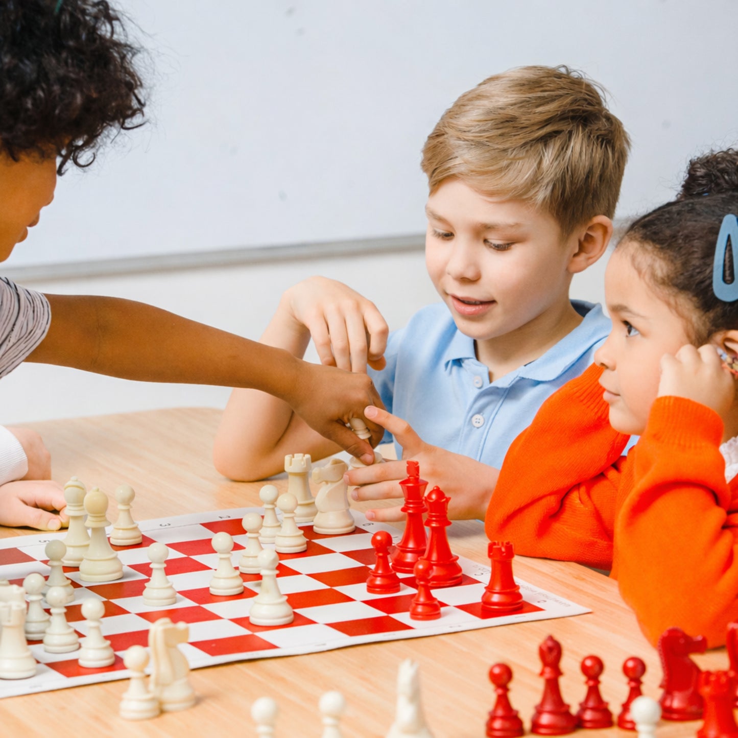CHRISTMAS CHESS